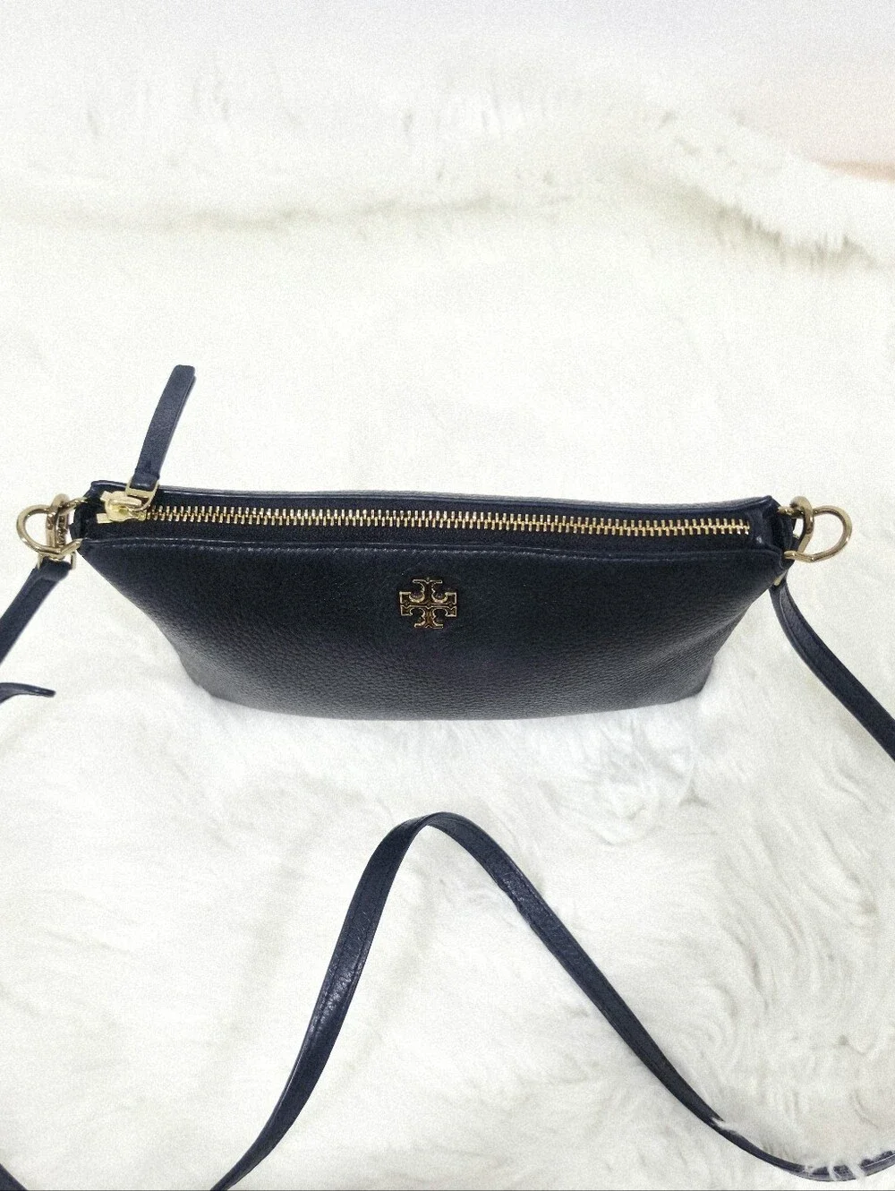 Tory Burch Black Pebbled Leather Crossbody Bag Gold Logo Adjustable Strap